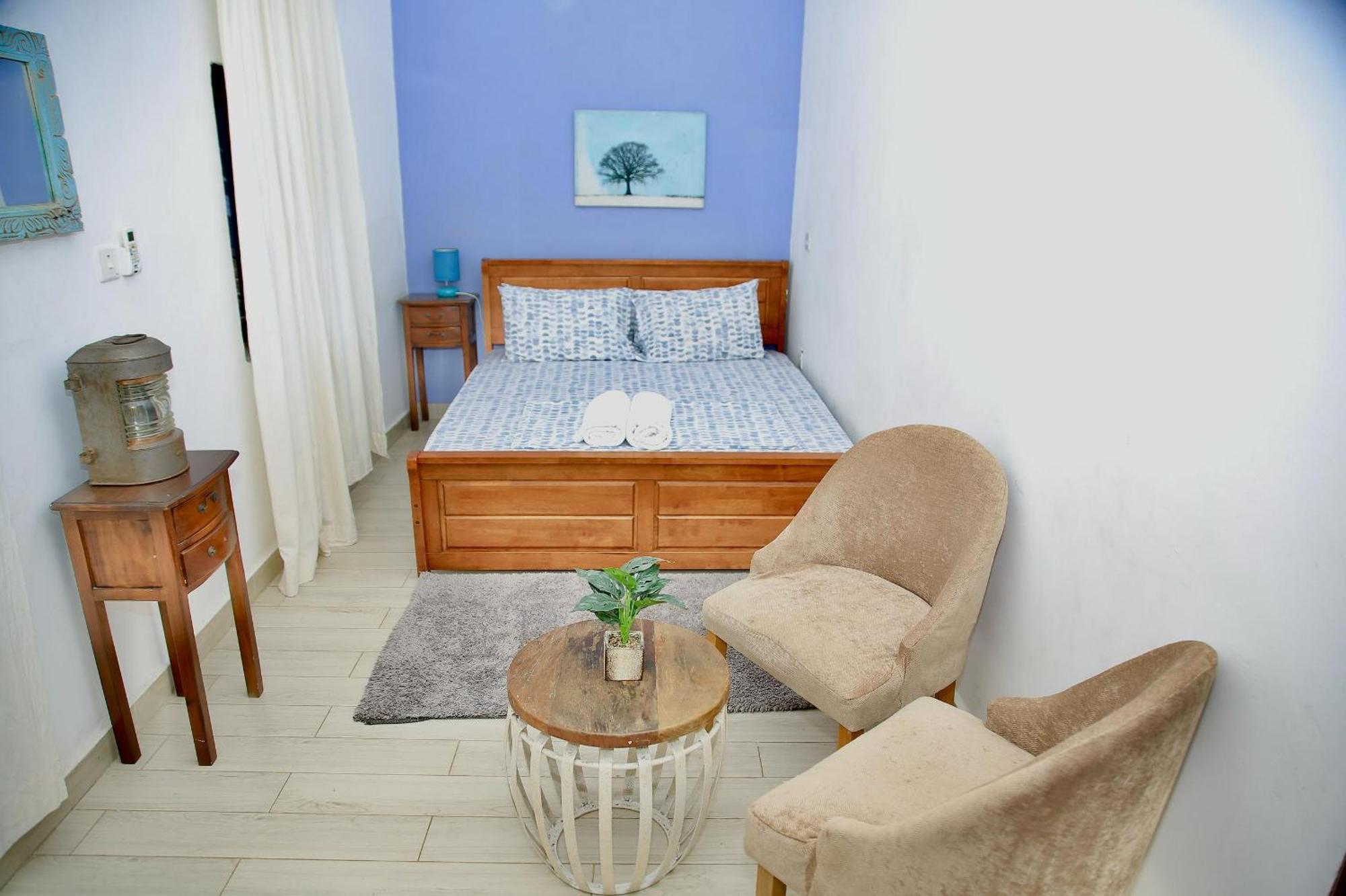 Coastal Charms Apartment *